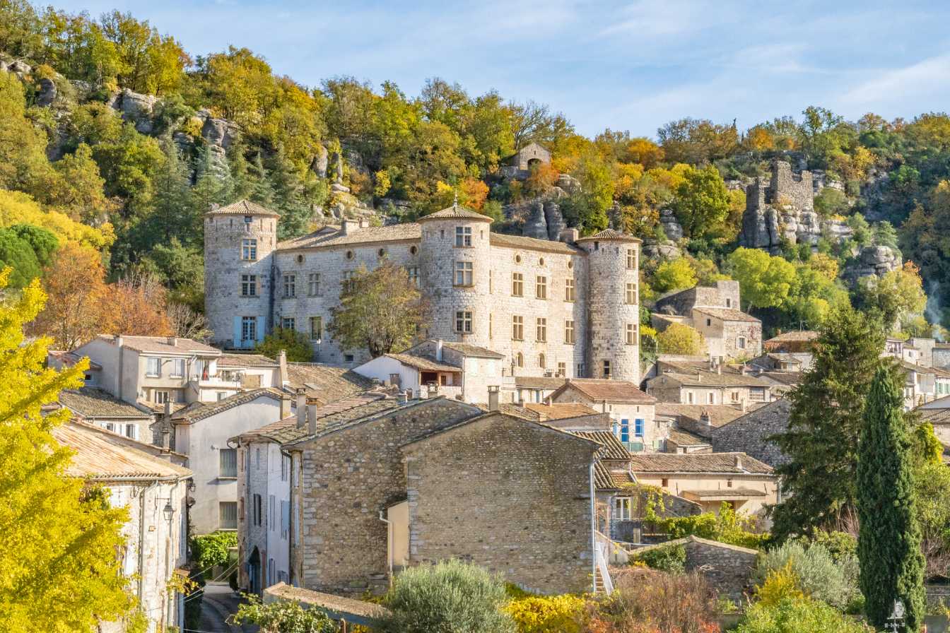 village abandonne ces lieux oublies qui racontent l histoire de france 1